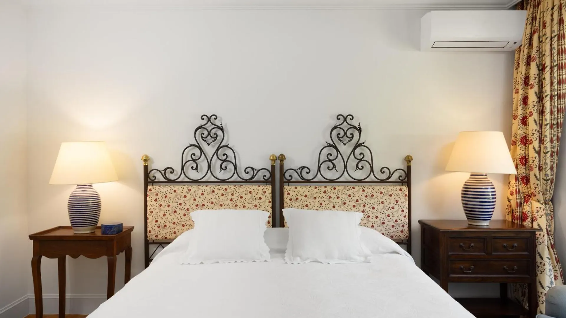 Villa Del Rio, 10Km From Puerto Banus Marbella Benahavis 0*,  Spain