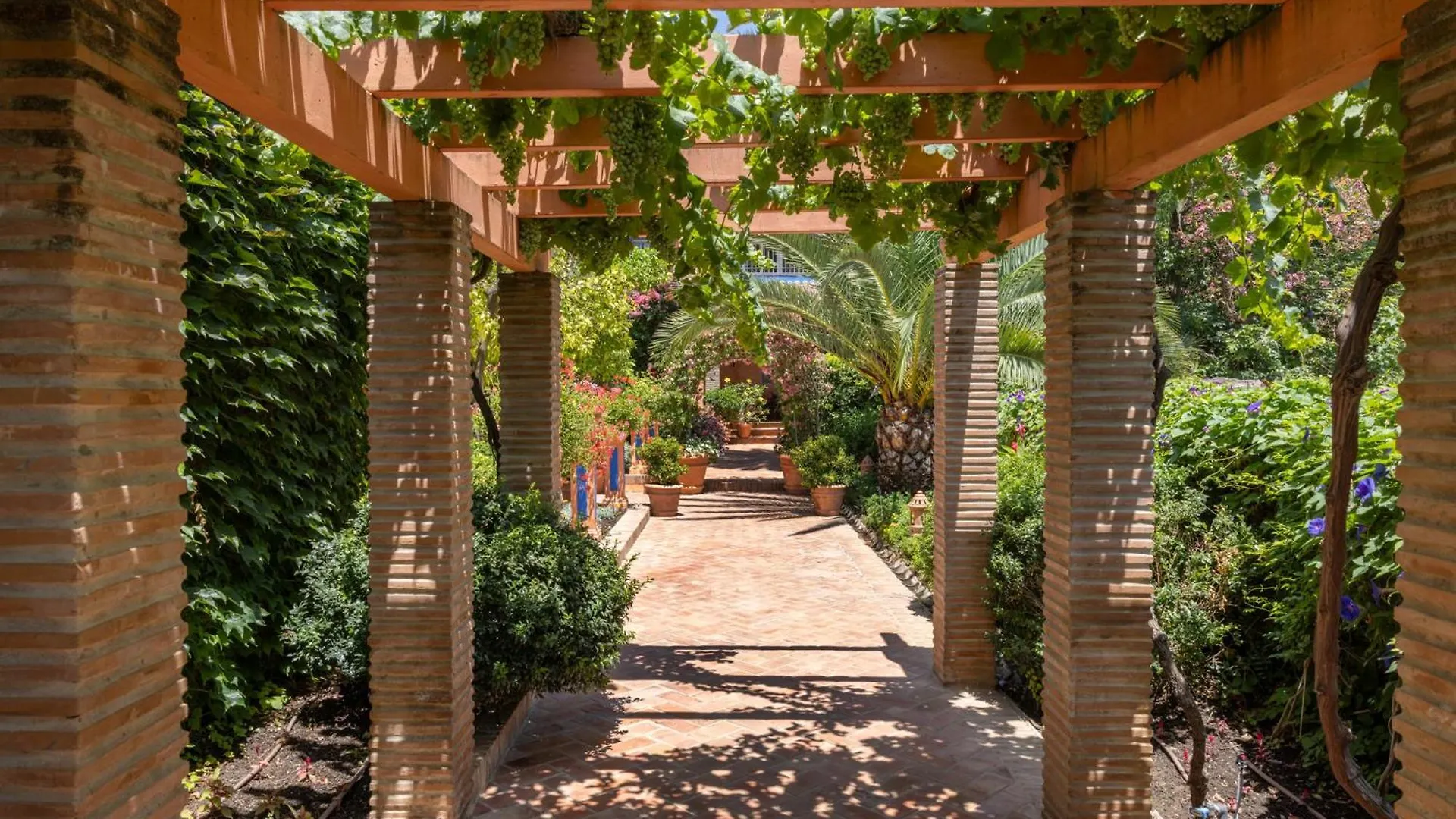 Villa Del Rio, 10Km From Puerto Banus Marbella Benahavis 0*,  Spain